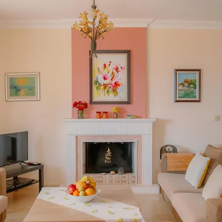 Limon, Cukurbag Peninsula-kas 빌라