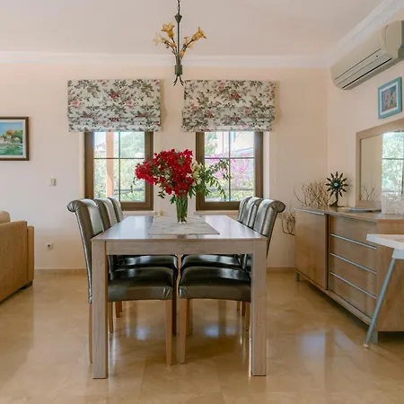 Limon, Cukurbag Peninsula-kas 빌라 카스