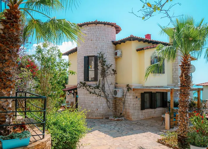 Limon, Cukurbag Peninsula-kas Villa *