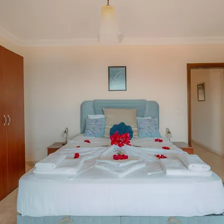 Villa Limon, Cukurbag Peninsula-kas *