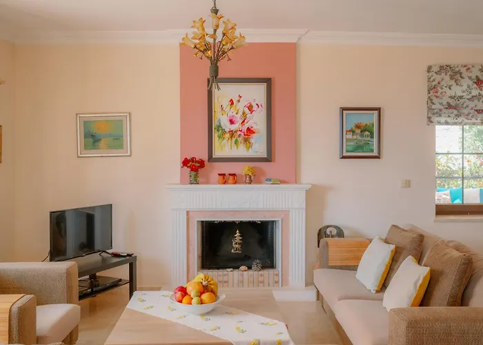 Limon, Cukurbag Peninsula-kas Villa